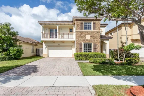 8829 SW 223rd Ter, Cutler Bay FL 33190