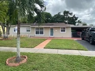 4480 NW 201st Ter, Miami Gardens FL 33055