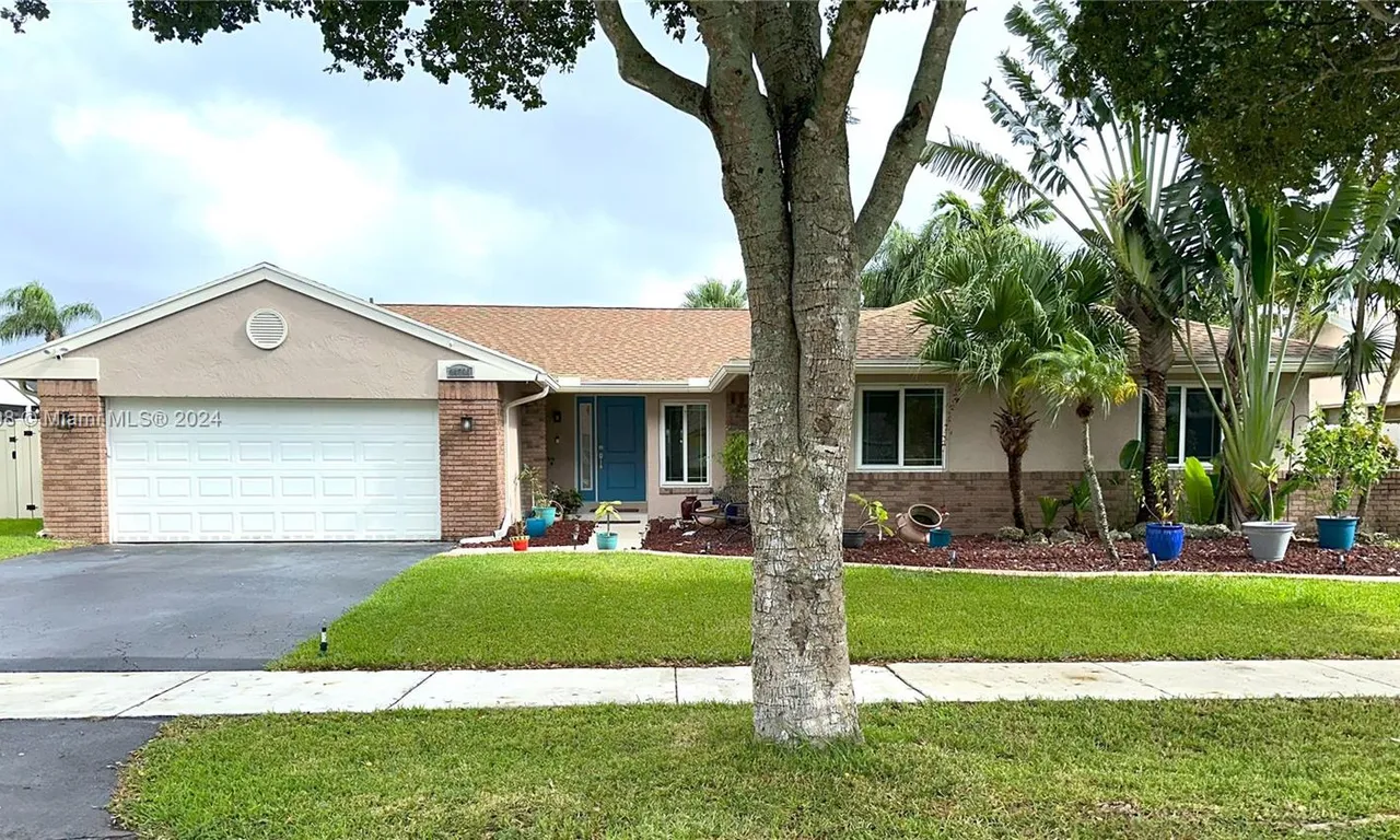 14701 Kirsten Ct, Davie FL 33325