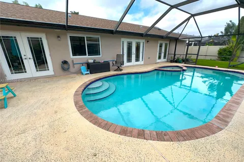 14701 Kirsten Ct, Davie FL 33325