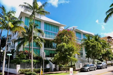 245 Michigan Ave # 8, Miami Beach FL 33139