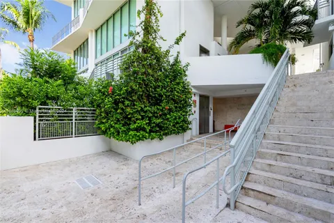 245 Michigan Ave # 8, Miami Beach FL 33139