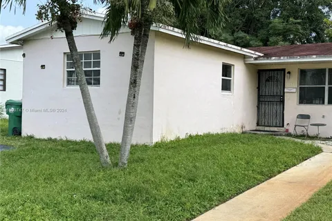 19133 NW 35 Avenue, Miami Gardens FL 33056