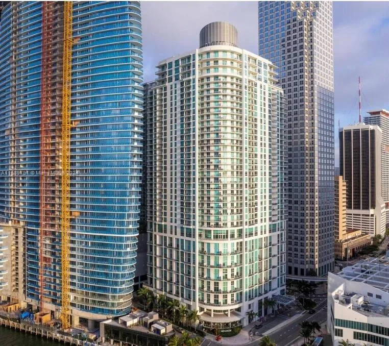 300 S Biscayne Blvd # 1606, Miami FL 33131