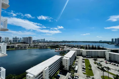 18041 Biscayne Blvd # 1701, Aventura FL 33160