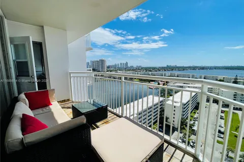 18041 Biscayne Blvd # 1701, Aventura FL 33160