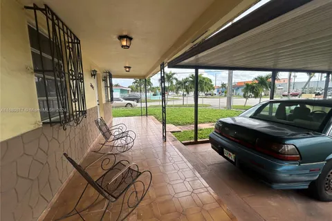 301 W 30th St, Hialeah FL 33012