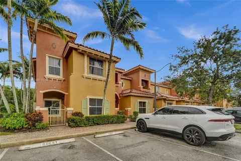 1013 SW 143rd Ave # 1301, Pembroke Pines FL 33027