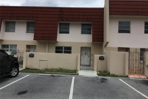 4136 Inverrary Dr # 15C, Lauderhill FL 33319