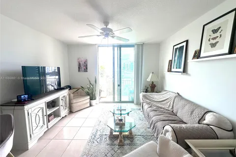 610 Clematis St # 318, West Palm Beach FL 33401