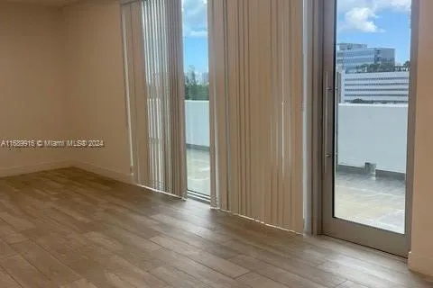 800 SE 4TH AVE # 621, Hallandale Beach FL 33009