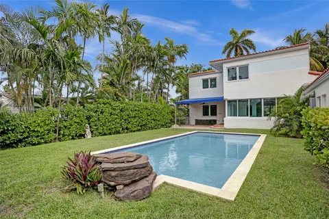 4585 Alton Rd, Miami Beach FL 33140