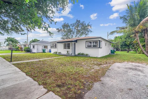 17410 NE 11th Ave, Miami FL 33162