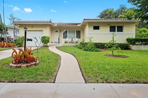 1103 Robin Ave, Miami Springs FL 33166