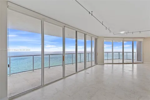 18671 Collins Ave # 1702, Sunny Isles Beach FL 33160