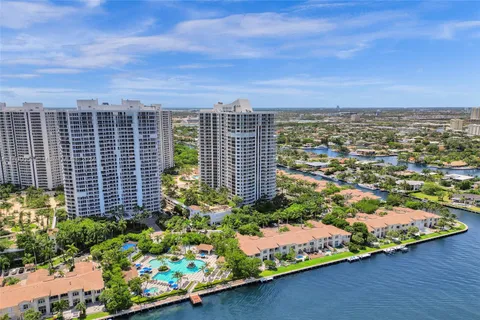 21200 Point Pl # 403, Aventura FL 33180