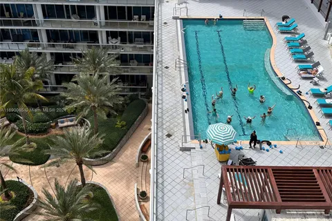 6801 Collins Ave # 1215, Miami Beach FL 33141