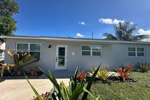 1211 N 71st Ave, Hollywood FL 33024