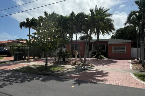 5570 SW 3rd St, Miami FL 33134