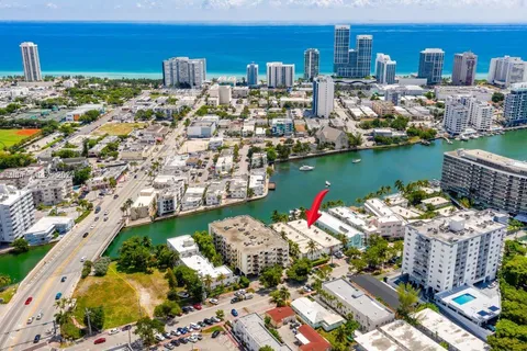 6905 Bay Dr # 16, Miami Beach FL 33141