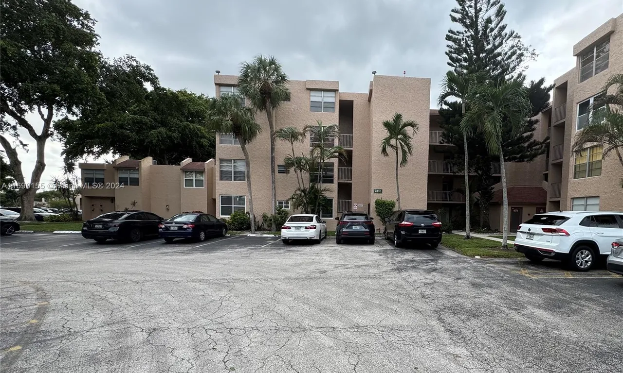 9410 Live Oak Pl # 306, Davie FL 33324