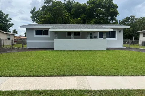 4931 SW 90th Way, Cooper City FL 33328