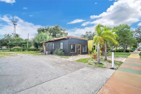 37 SW 5th Ave, Delray Beach FL 33444