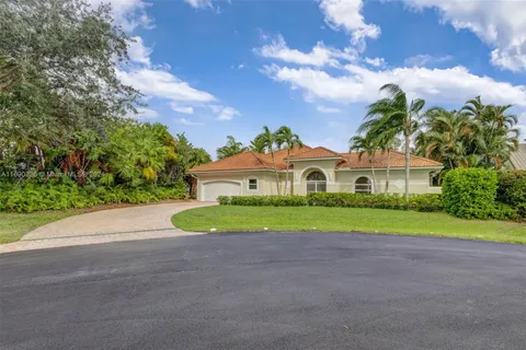 4 Mccairn Ct, Palm Beach Gardens FL 33418