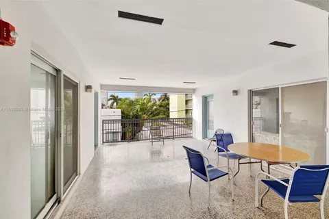 350 Collins Ave # 306, Miami Beach FL 33139