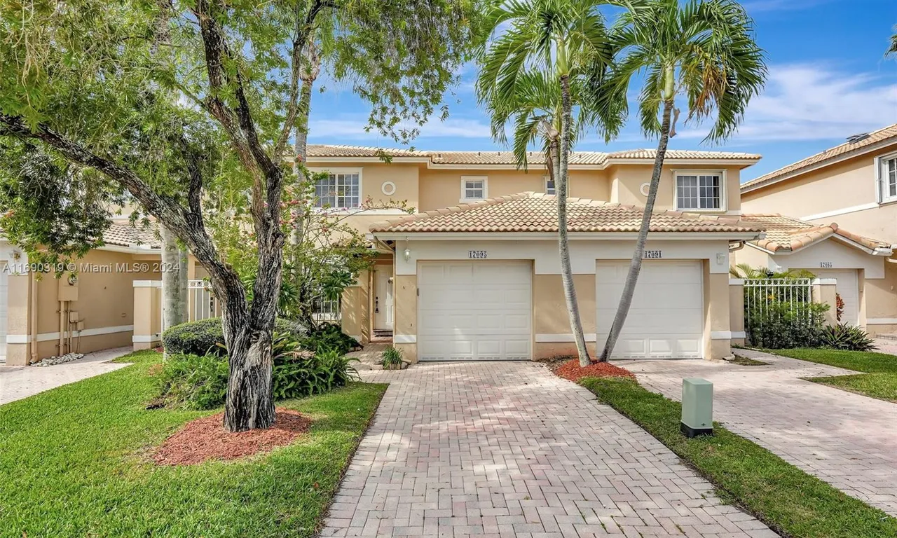 17095 NW 22nd St, Pembroke Pines FL 33028