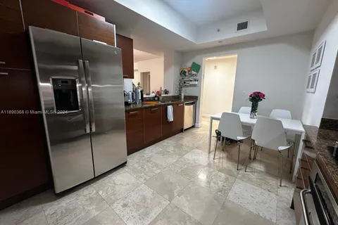 3330 NE 190 ST # 1215, Aventura FL 33180