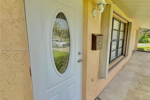 202 SE Wallace Ter # 202, Port St. Lucie FL 34983