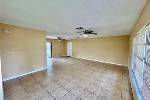 202 SE Wallace Ter # 202, Port St. Lucie FL 34983