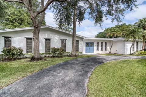 7805 SW 165th St, Palmetto Bay FL 33157