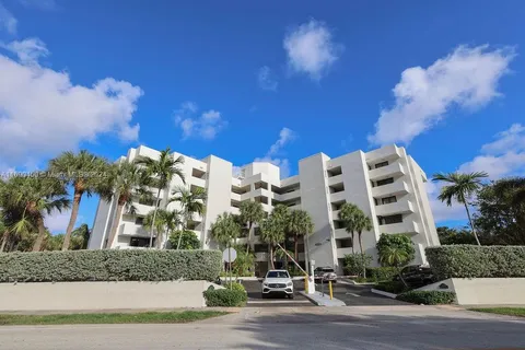 4201 N Ocean Dr # 304, Hollywood FL 33019