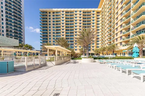 2501 S Ocean Dr # 1418, Hollywood FL 33019