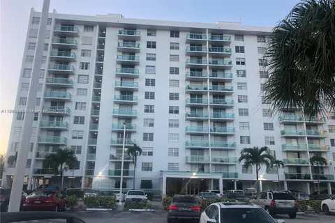 2841 NE 163rd St # 912, North Miami Beach FL 33160