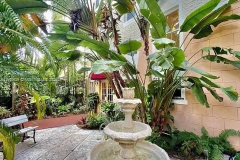 747 Michigan Ave # 101, Miami Beach FL 33139