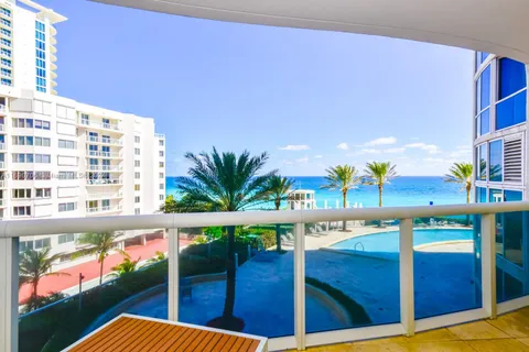 17201 Collins Ave # 707, Sunny Isles Beach FL 33160