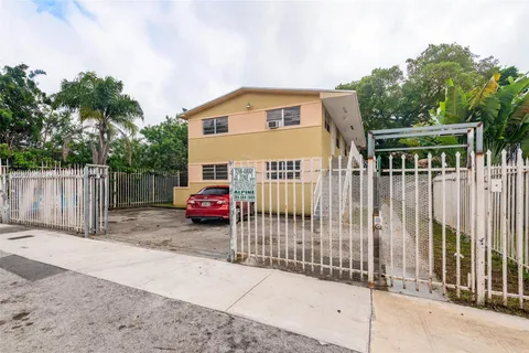 1250 NW 61st St, Miami FL 33142