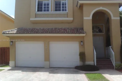 10853 NW 71 St, Doral FL 33178