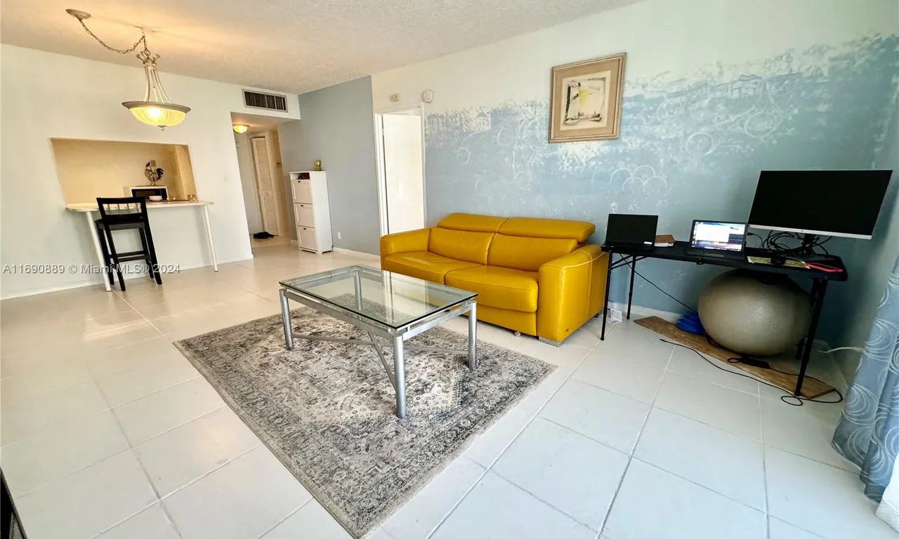 500 Three Islands Blvd # 719, Hallandale Beach FL 33009