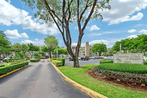 14250 SW 62nd St # 317, Miami FL 33183