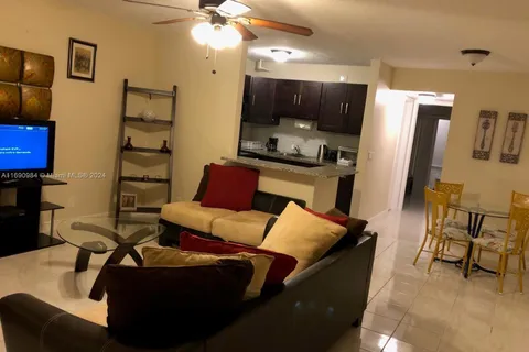 79 Lyndhurst D # D, Deerfield Beach FL 33442