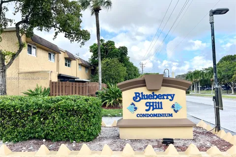 5603 Blueberry Ct # 156, Lauderhill FL 33313