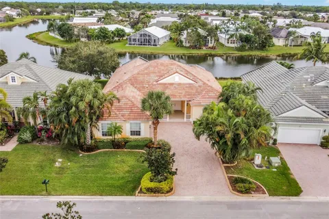 174 NW Magnolia Lakes Blvd, Port St. Lucie FL 34986