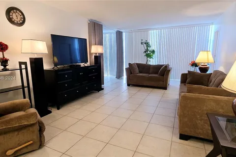 601 Three Islands Blvd # 107, Hallandale Beach FL 33009