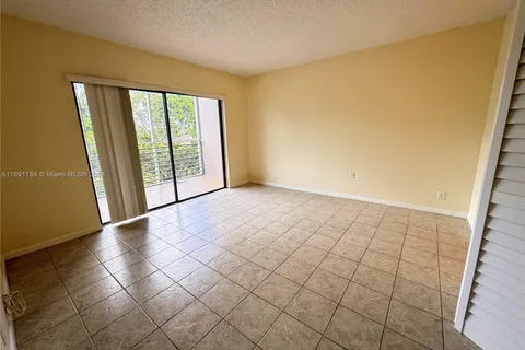 8161 SW 24 ct # 304, Davie FL 33324