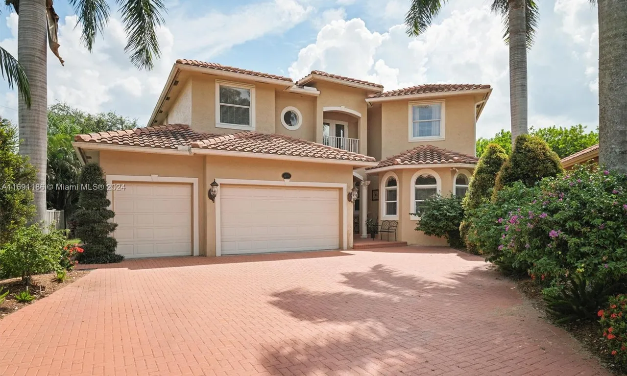 4513 NW 67th Ave, Coral Springs FL 33067