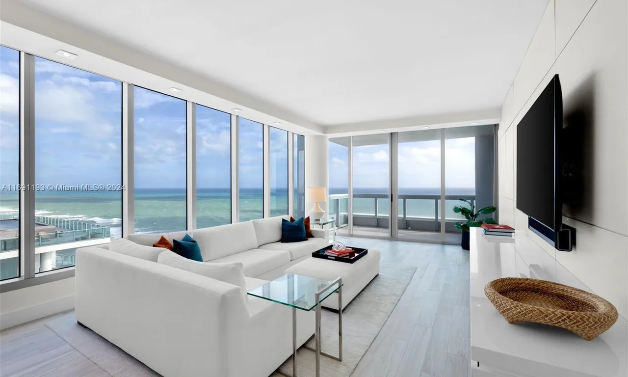 6899 Collins Ave # 2304, Miami Beach FL 33141